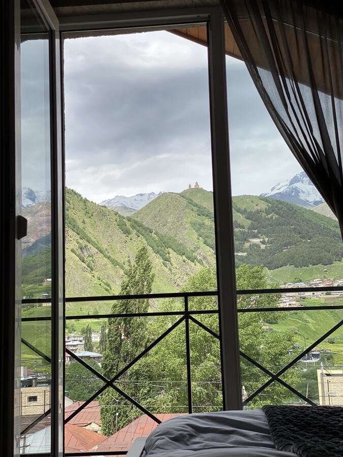 Отель Uptown Boutique Kazbegi Степанцминда-14