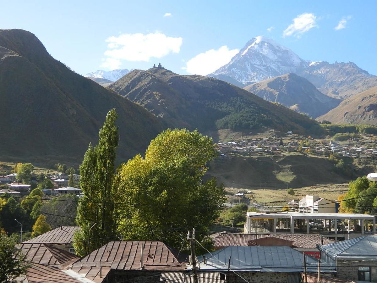 Отель Uptown Boutique Kazbegi Степанцминда